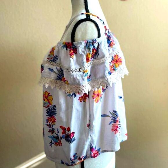 No boundaries flower top - Picture 2 of 7